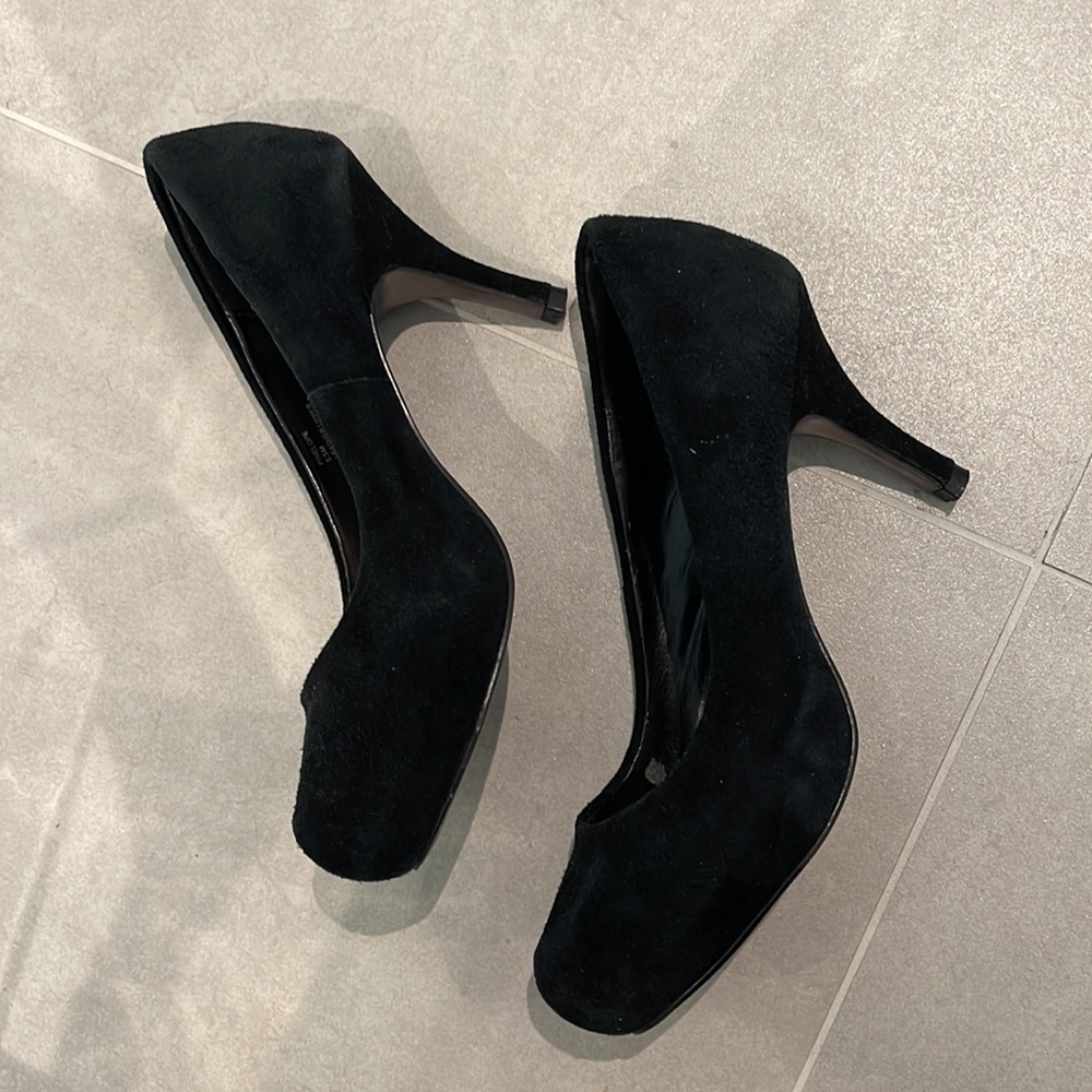 Steve Madden women size 5.5 black suede alike closed shoes kitten heel - Picture 8 of 15
